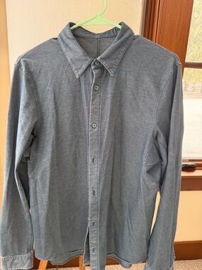 lululemon athletica Men's Casual Button-Down Shirt in Light Blue